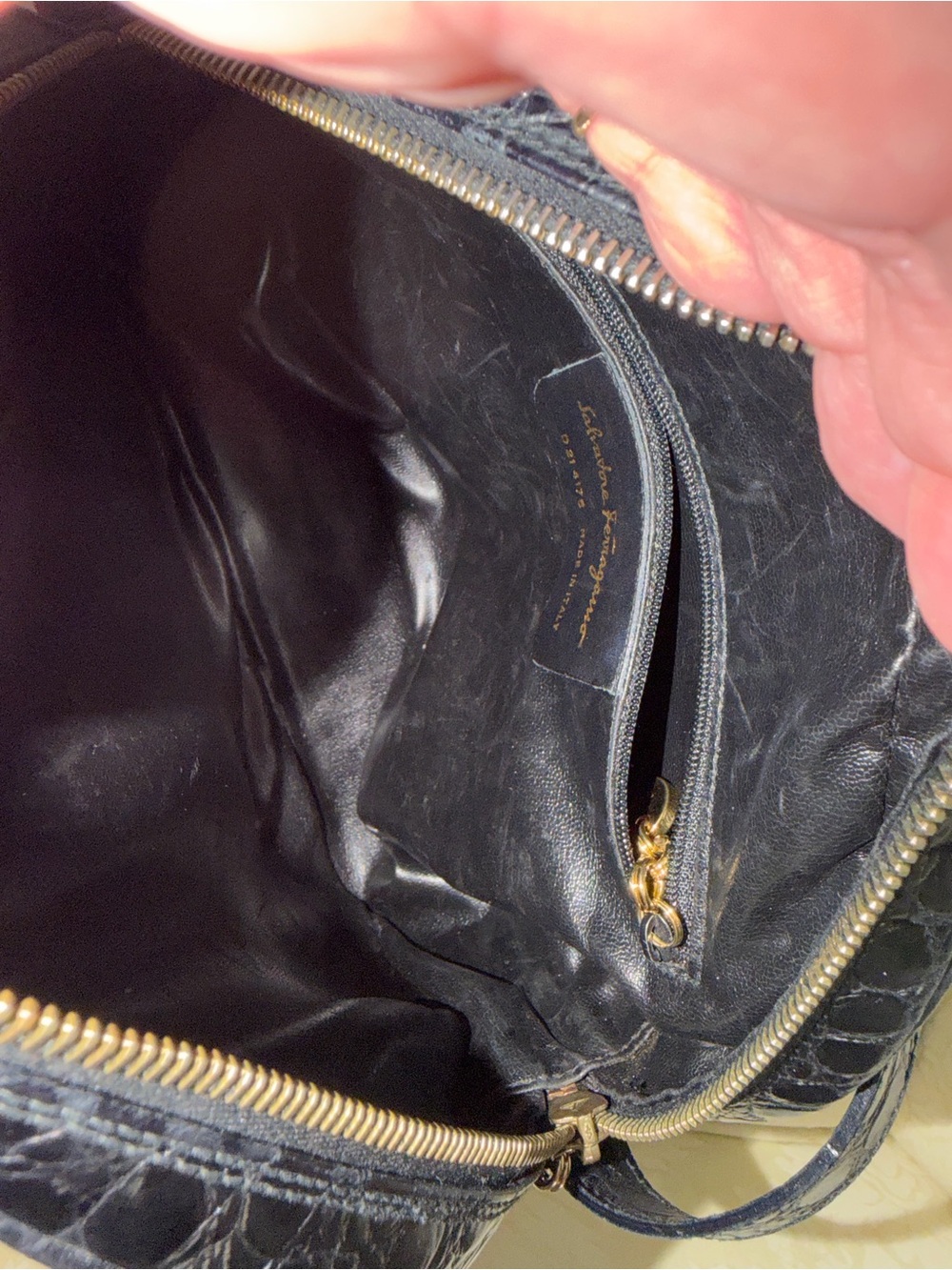 Salvatore Ferragamo Black Croc-Embossed Leather Crossbody Bag - Picture 6 of 16